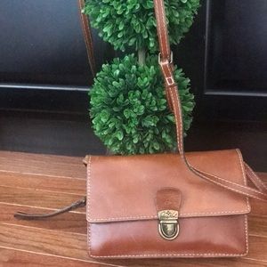 Patricia Nash leather crossbody in excellent shape! Perfect for overnight trips